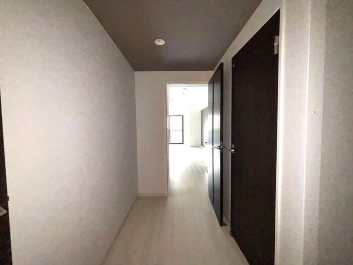 物件内観写真18　(廊下)