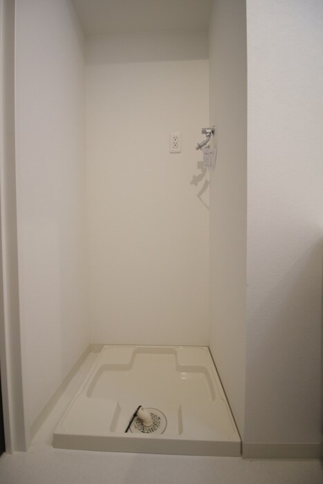 物件内観写真19　(洗濯機置場)