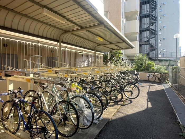 物件外観写真3　(駐輪場)