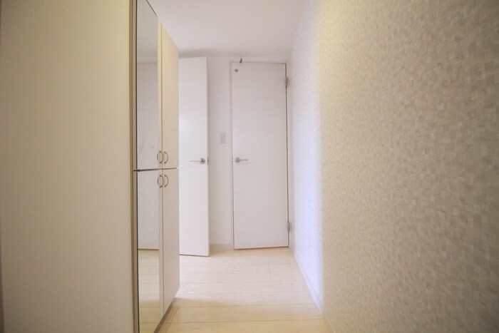物件内観写真9　(廊下)