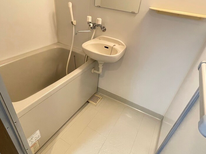 物件内観写真12　(バス／シャワールーム等)