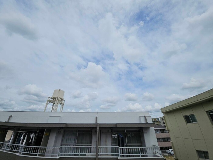 物件内観写真14　(室内からの展望)