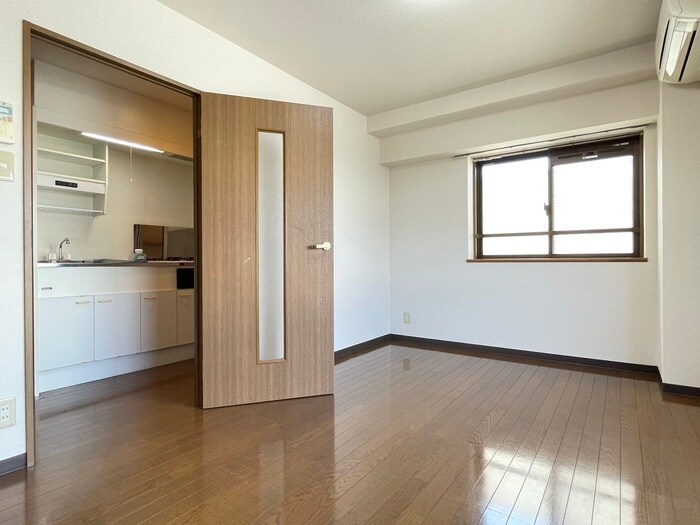 物件内観写真18　(居室)