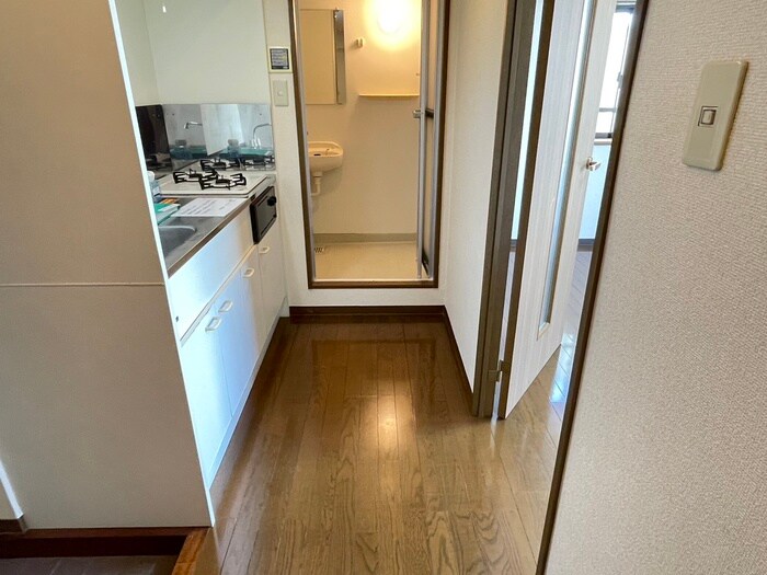 物件内観写真19　(廊下)