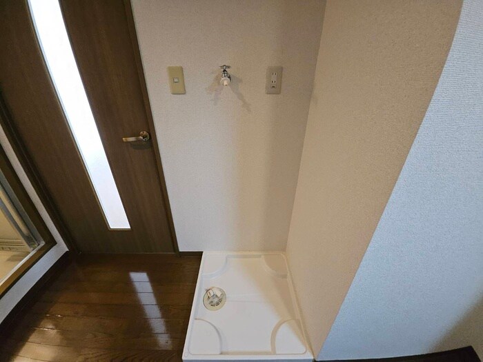 物件内観写真21　(洗濯機置場)