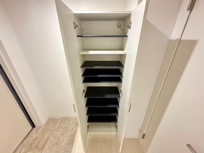 物件内観写真18　(靴箱)