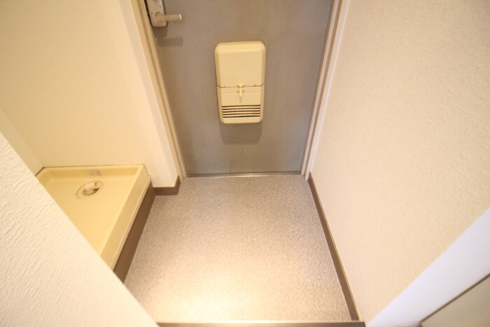 物件内観写真15　(玄関)