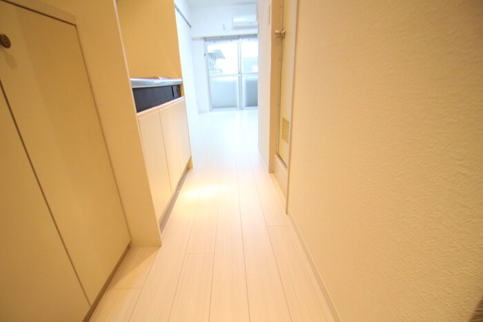 物件内観写真16　(廊下)