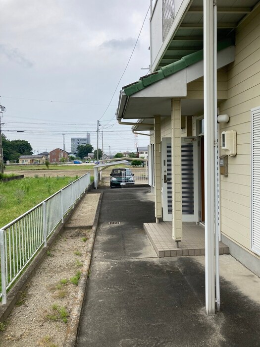 物件外観写真5　(エントランス部分)