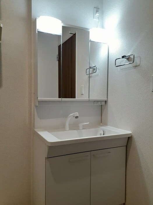 物件内観写真13　(洗面)