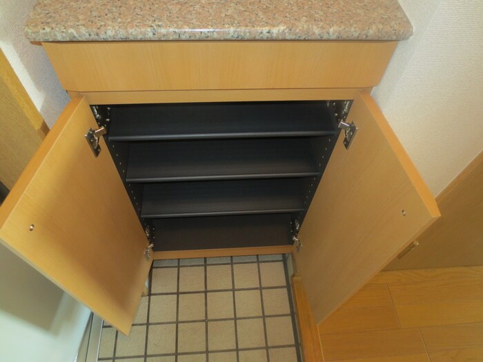 物件内観写真8　(靴箱)