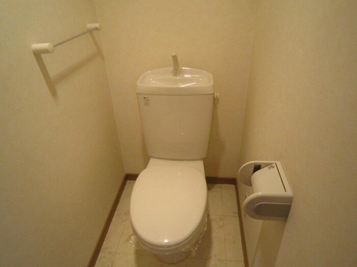 物件内観写真11　(トイレ)