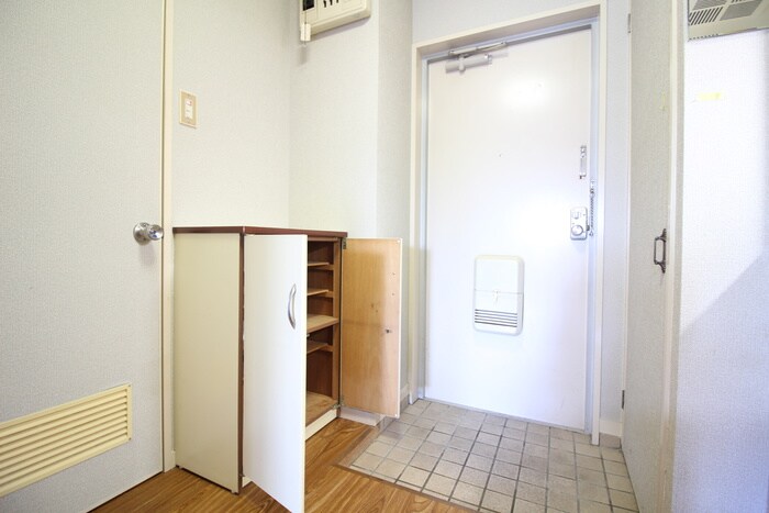 物件内観写真22　(玄関)