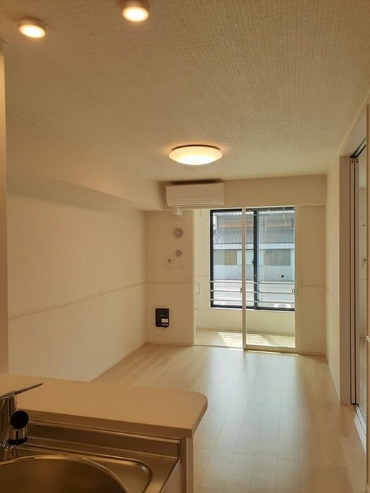 物件内観写真4　(居室)