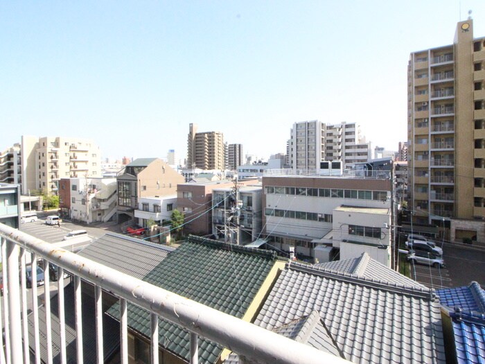 物件内観写真11　(室内からの展望)