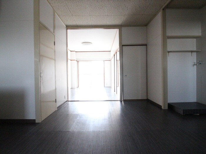 物件内観写真18　(廊下)
