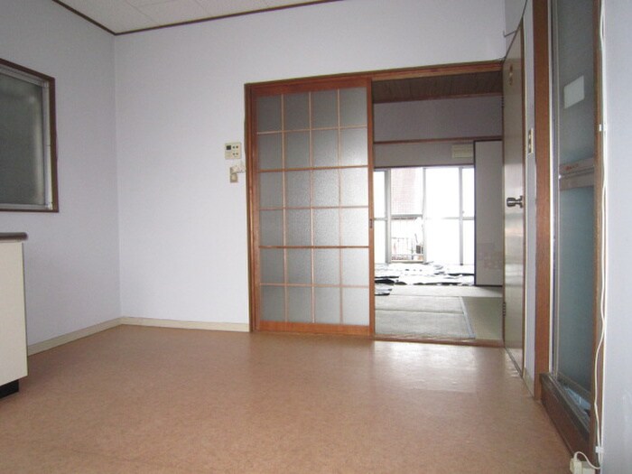 物件内観写真4　(居室)