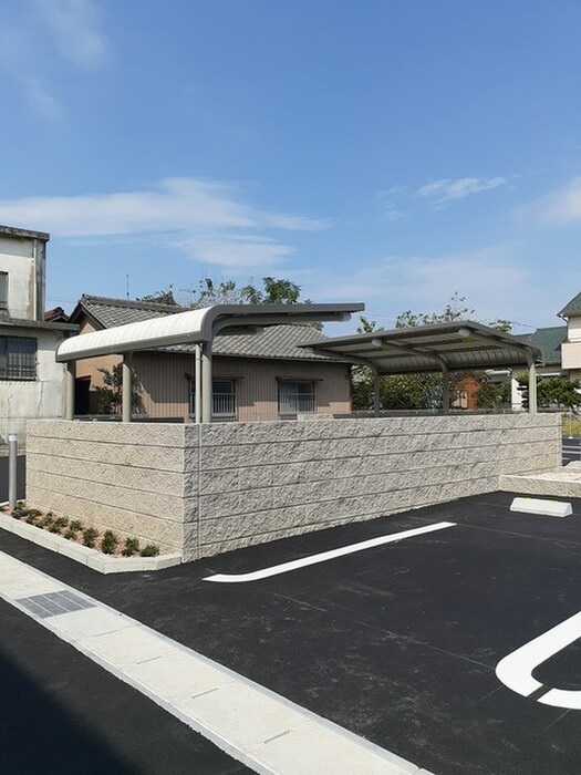 物件外観写真3　(駐輪場)