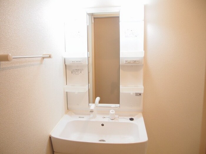 物件内観写真10　(洗面)