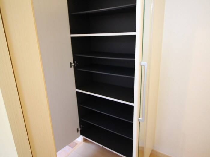 物件内観写真14　(靴箱)