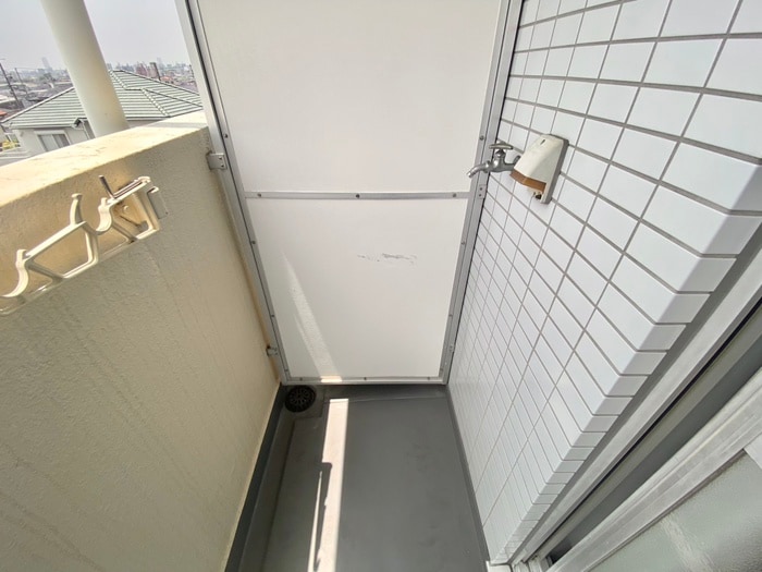 物件内観写真13　(洗濯機置場)