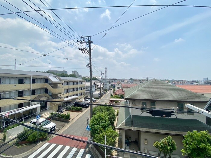 物件内観写真15　(室内からの展望)