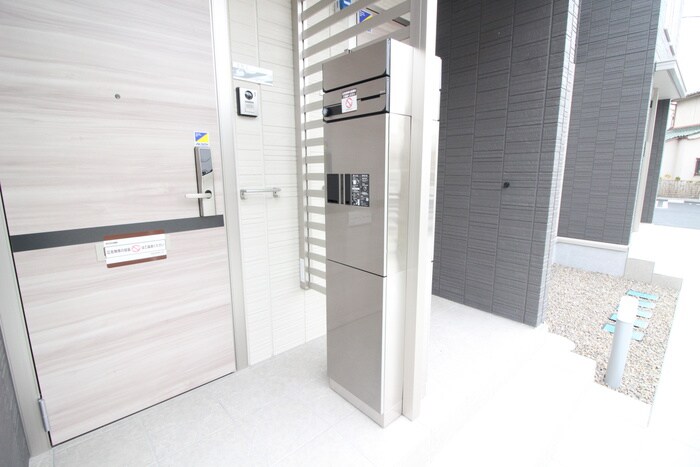 物件外観写真6　(建物設備)