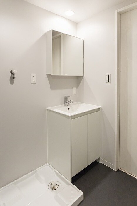 物件内観写真9　(洗面)