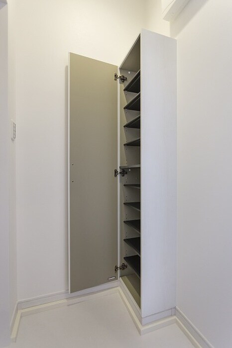 物件内観写真13　(靴箱)