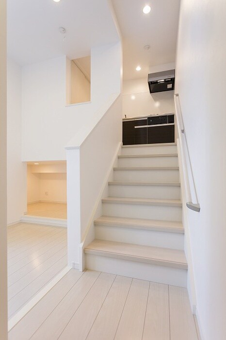 物件内観写真14　(玄関)