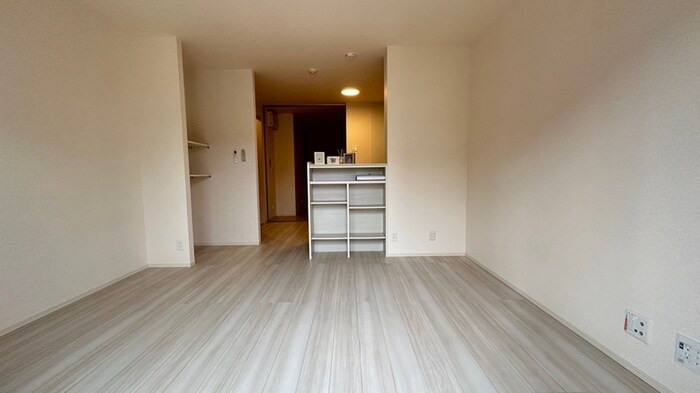 物件内観写真2　(居室)