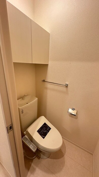 物件内観写真8　(トイレ)