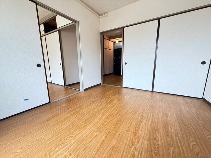 物件内観写真9　(居室)