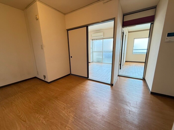 物件内観写真18　(居室)