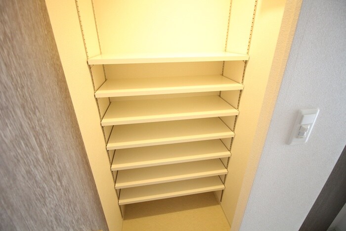 物件内観写真9　(靴箱)