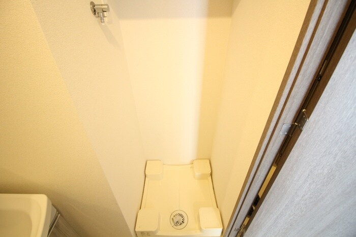 物件内観写真12　(洗濯機置場)