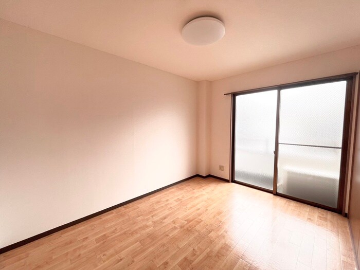 物件内観写真10　(居室)