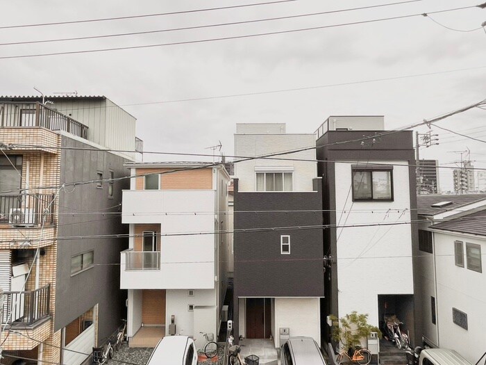 物件内観写真22　(室内からの展望)