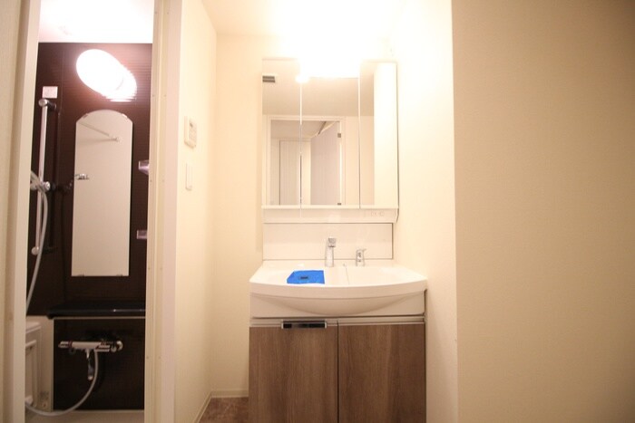 物件内観写真11　(洗面)