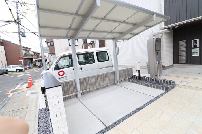 物件外観写真4　(駐輪場)