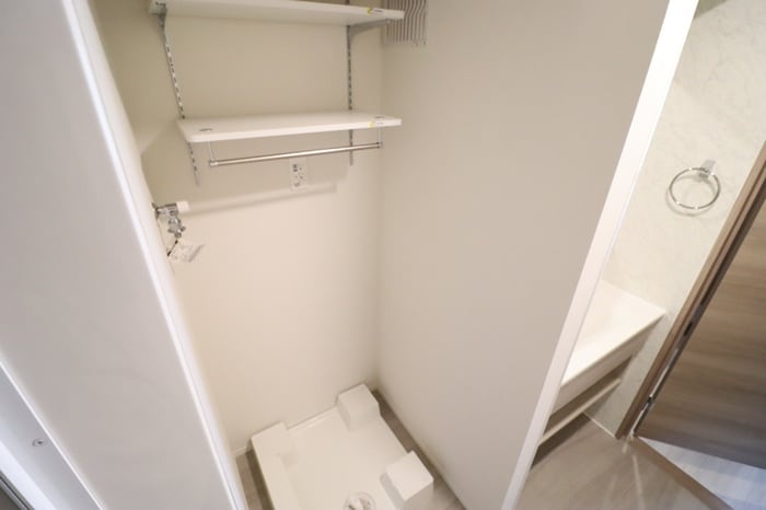 物件内観写真8　(洗濯機置場)