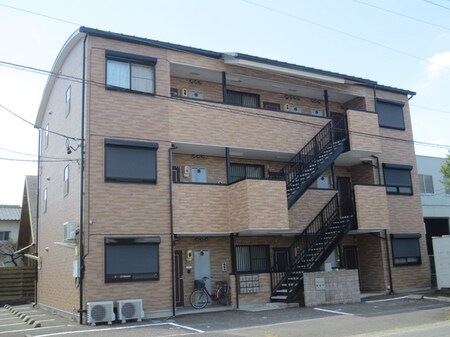 ファミール如意申外観写真