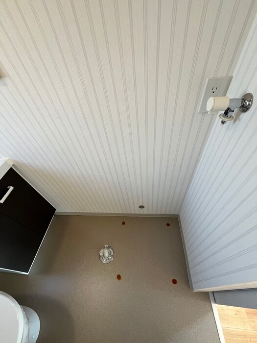 物件内観写真17　(洗濯機置場)