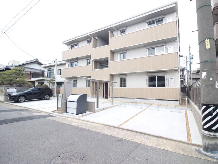 物件外観写真2　(外観写真)