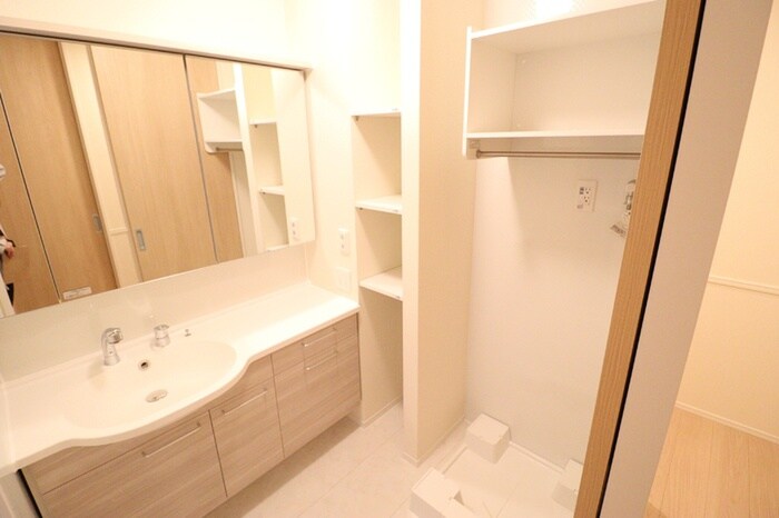 物件内観写真12　(洗面)