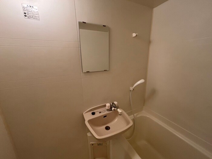 物件内観写真11　(洗面)