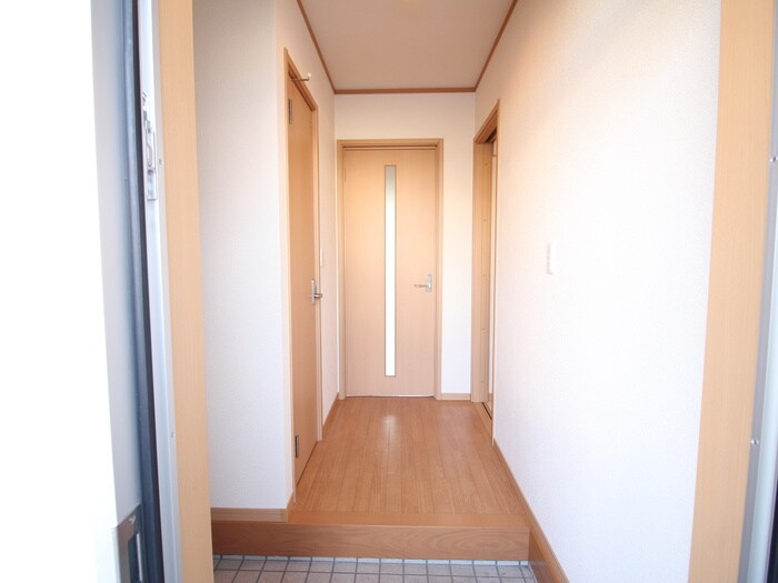 物件内観写真17　(廊下)