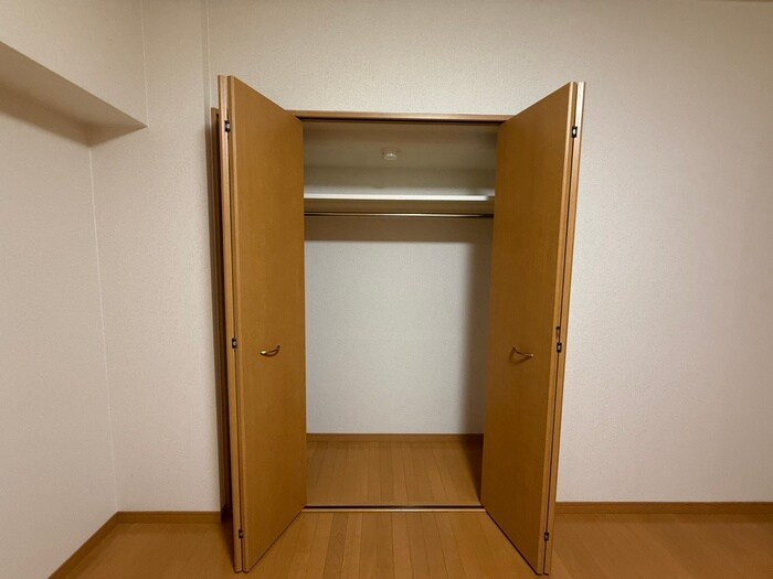 物件内観写真5　(収納)