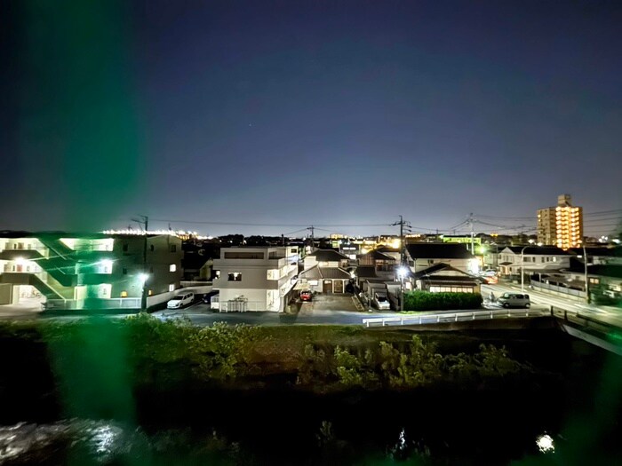 物件内観写真15　(室内からの展望)