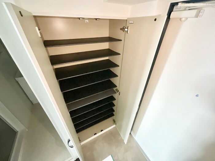 物件内観写真16　(靴箱)